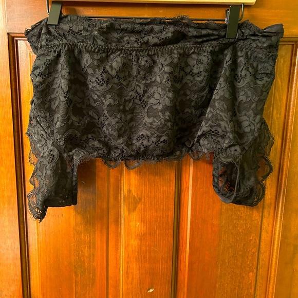 Cacique Intimates & Sleepwear Cacique Black Lace Bralette With